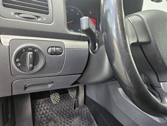 Volkswagen Golf 1,6 MPi 102 kM Bezwypadkowy