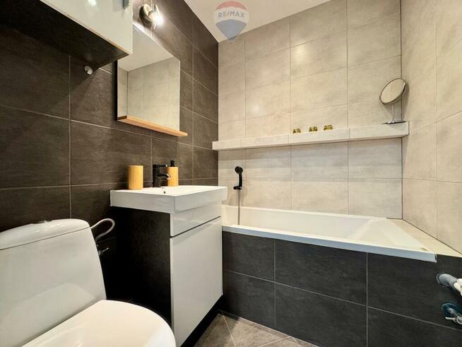 Dwupokojowe M - 51 m² po remoncie balkon