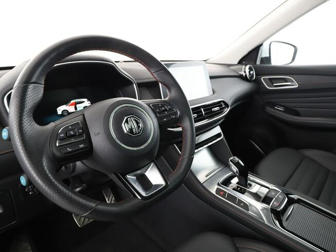 MG HS automat full LED skóra virtual cocpit panorama navi kamera 360