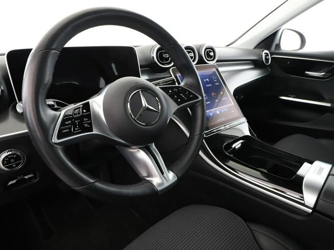 Mercedes C 220 mHEV 4x4 automat full LED navi grzane fotele kamey i czujniki parkowan