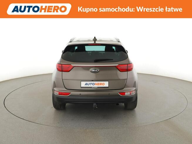 Kia Sportage navi kamera tempomat klima-auto.