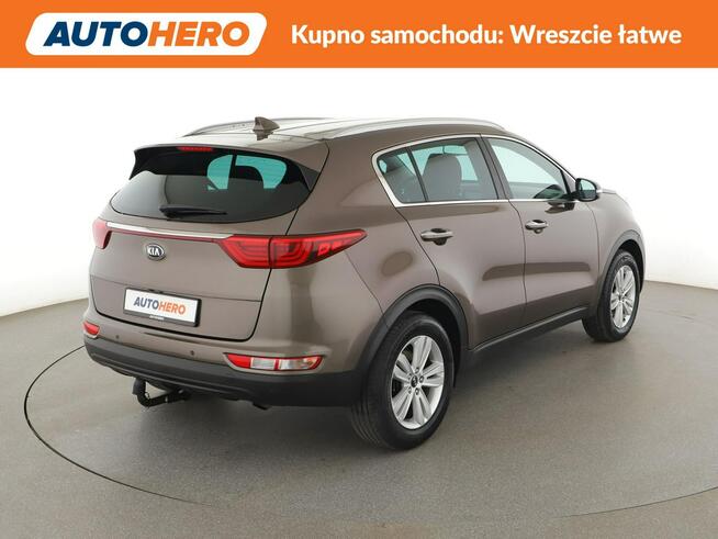 Kia Sportage navi kamera tempomat klima-auto.