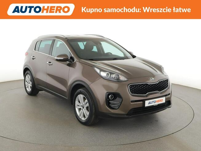 Kia Sportage navi kamera tempomat klima-auto.