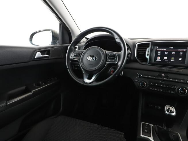 Kia Sportage navi kamera tempomat klima-auto.