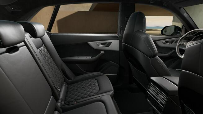 Audi Q8 MatrixHD_B&O_Kamera360_Hak_Panorama_Masaże_Webasto_Wentylacja_FV23%