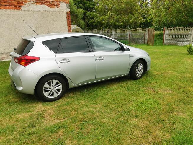 Sprzedam Toyotę Auris 1,8 Hybrid i LPG