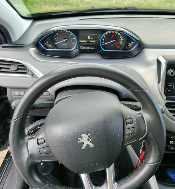 Sprzedam Peugeot 2008 PureTech Allure