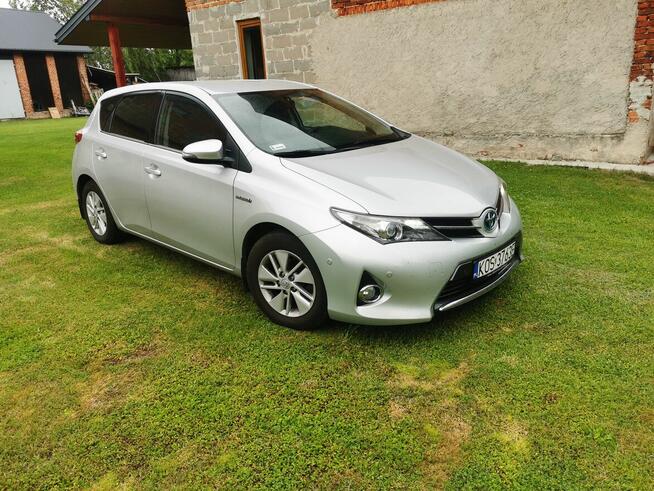 Sprzedam Toyotę Auris 1,8 Hybrid i LPG