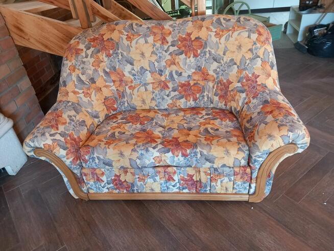 sofa, fotel oraz łóżko rattanowe 2-osobowe z nakaslikami