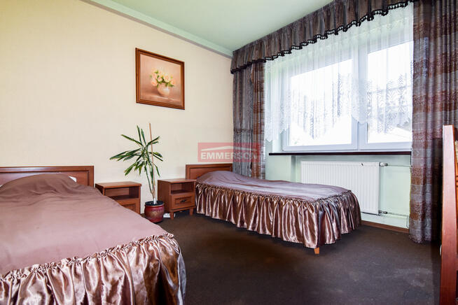 Duzy dom 3 kondygnacje - 8 pokoi, działka 500 m2