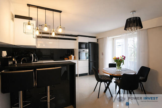Świetna lokalizacja! Dom 170 m², działka 15a!
