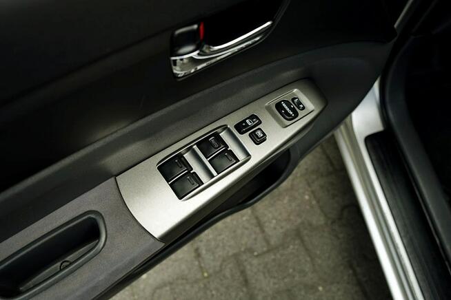 Toyota Prius 1,5 HYBRID, automat, 114tys.km, NAVI, Klima