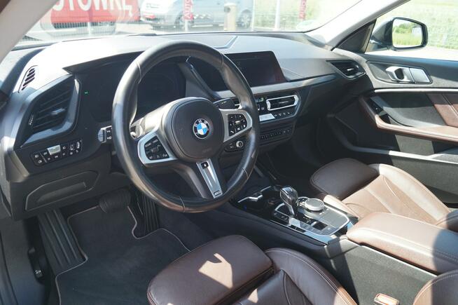 BMW 218 M-Sport 1 właściciel bogate skóra el. fotel pamięci head-up ZADBANY