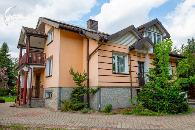 Dom Augustów, Zarzecze