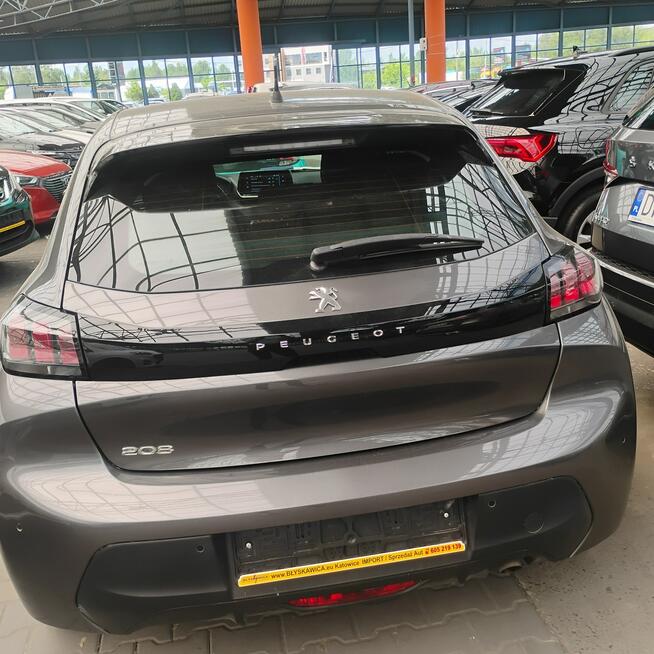 PEUGEOT 208 STAN AUTA POD WZGLĘDEM MECHANICZNYM I WIZUALNYM IDEALNY!