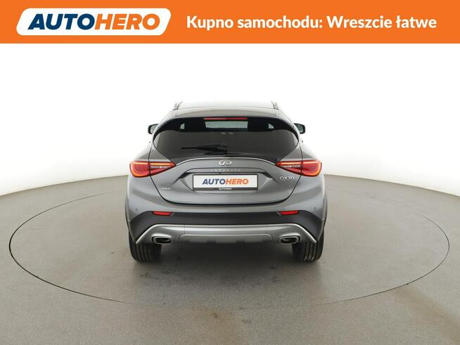 Infiniti QX30 4x4 automat navi klima auto grzane fotele kamera i czujniki parkowania