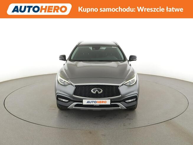 Infiniti QX30 4x4 automat navi klima auto grzane fotele kamera i czujniki parkowania