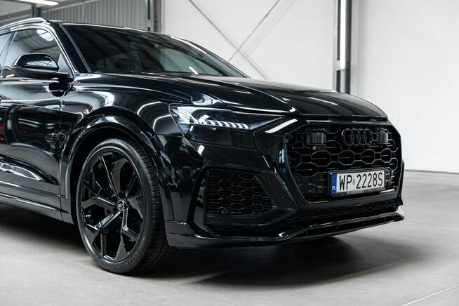 Audi RS Q8 600KM. Specyfikacja 852 000 zł. Gwarancja 10.2027. FV23%.