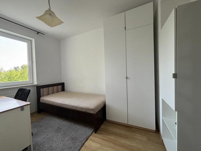 3 pokojowe z dużym balkonem (55,5m2, 2012r)
