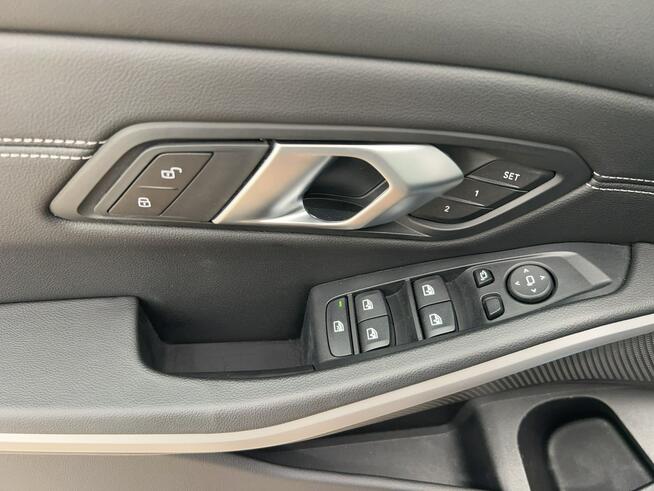 BMW Seria 3 318d mHEV aut Sedan