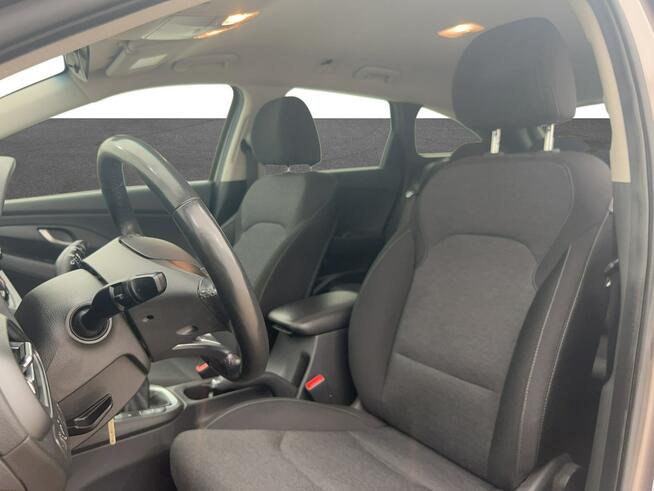 Hyundai i30 1.5 T-GDI 48V Smart DCT Kombi