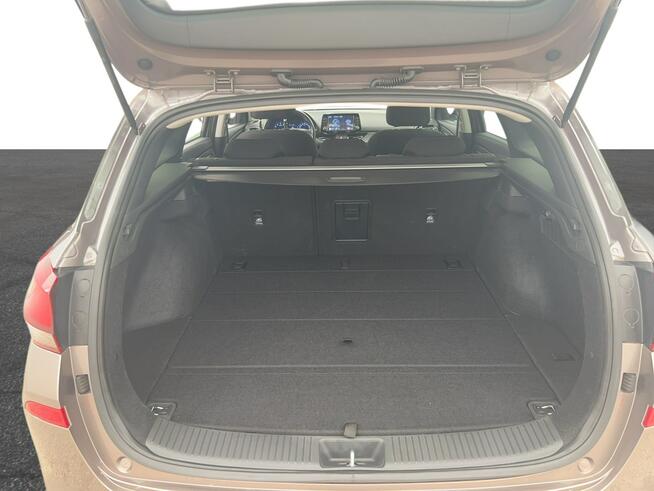 Hyundai i30 1.5 T-GDI 48V Smart DCT Kombi