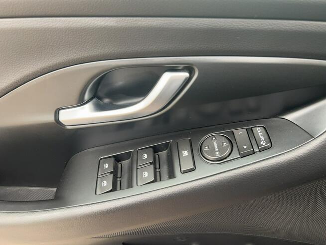 Hyundai i30 1.5 T-GDI 48V Smart DCT Kombi