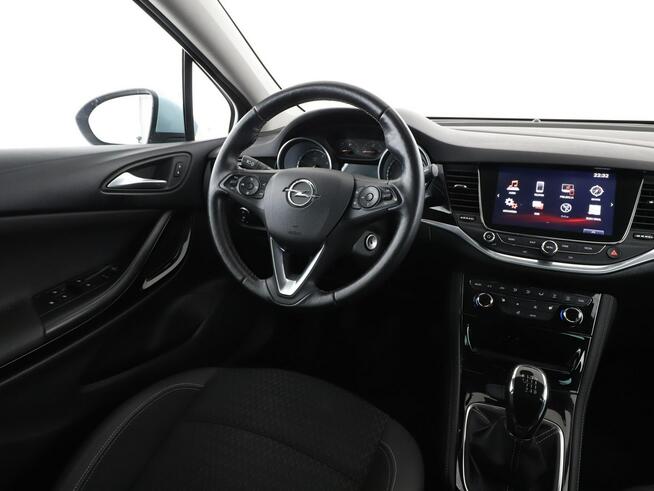Opel Astra Innovation półskóra grzane fotele PDC tempomat FullLED
