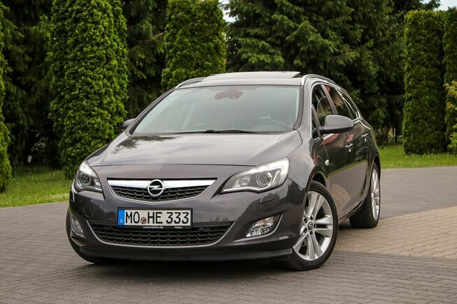 Opel Astra 180KM Szyberdach Bi-Ksenon Nawigacja Podgrzewana Kierownica Parktronik