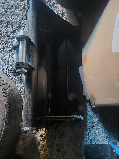 Koparka W 12 nowa, na gąsienicach, z kabiną