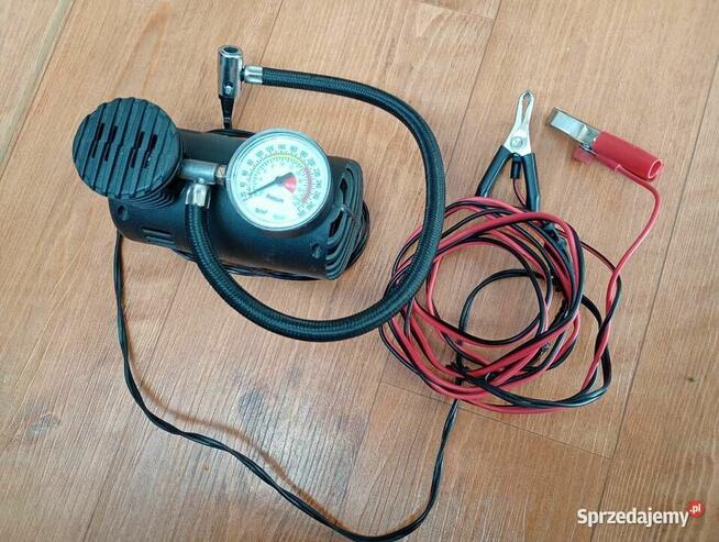 KOMPRESOR SAMOCHODOWY SPRĘŻARKA POMPKA 300 PSI 12V