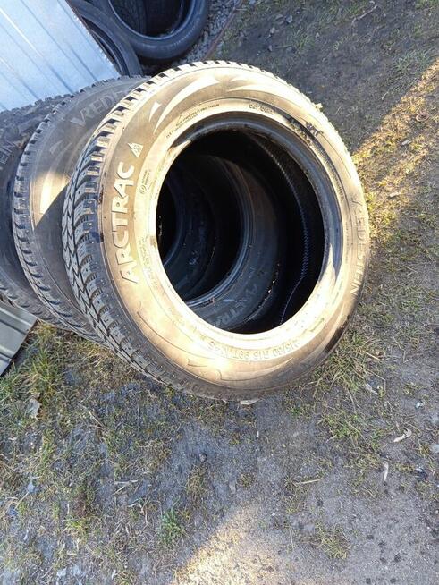 Konkretny bieżnik.Opony Zimowe Vredestein 215/60 R16