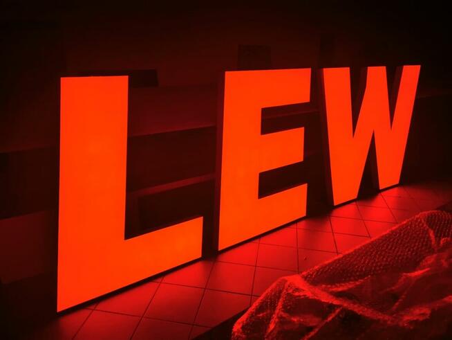 Kasetony reklamowe, pylony, litery 3D