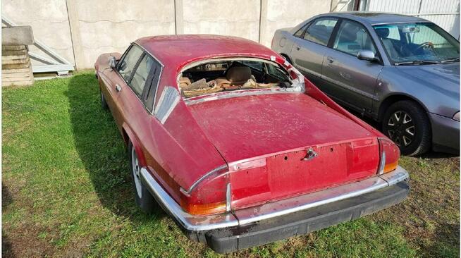 SYNDYK SPRZEDA Samochód osobowy marki Jaguar XJ-S