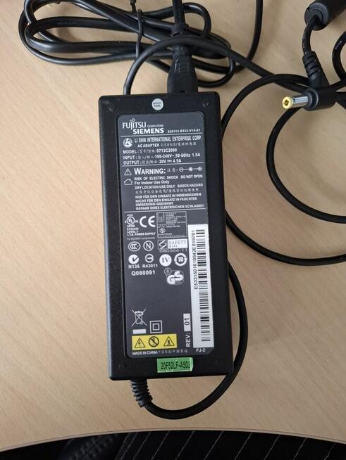 Zasilacz sieciowy Fujitsu Siemiens