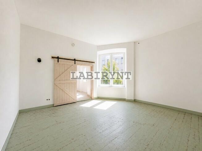 Lokal 100m2, 1. piętro, balkon, druga Aleja N.M.P.