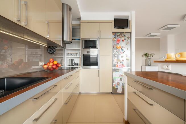 Elegancki apartament na Jana Kazimierza +3 miejsca parkingowe +komórka
