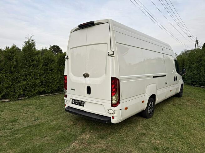 Iveco Daily 35S21 HiMatic 210KM MAX Pneumat Kamera Nawigacja Tachograf Hak 3500