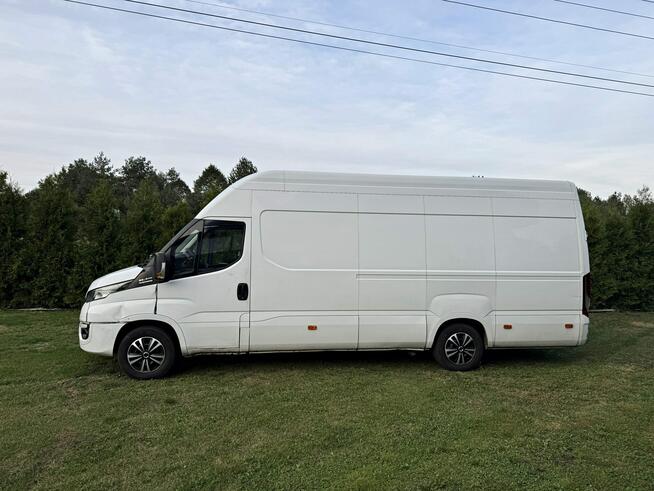 Iveco Daily 35S21 HiMatic 210KM MAX Pneumat Kamera Nawigacja Tachograf Hak 3500