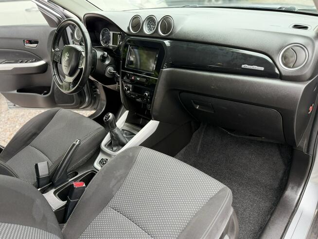 Suzuki Vitara 1,6 i4X4. allgrip skora radar kamera LED