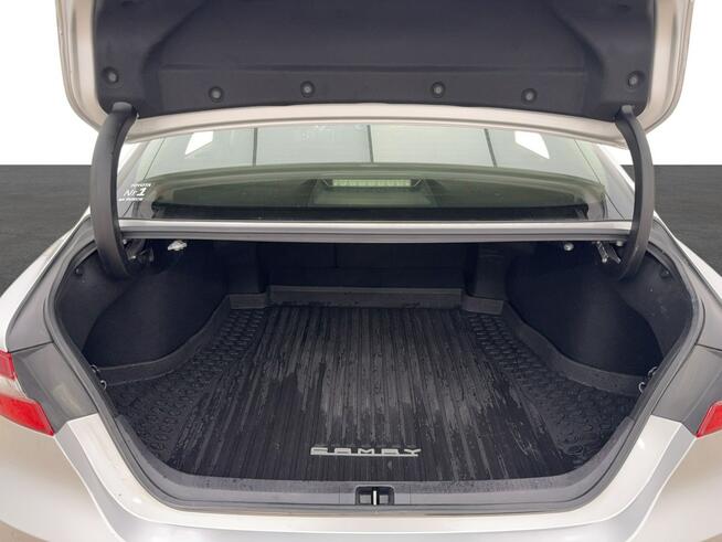 Toyota Camry 2.5 Hybrid Comfort CVT Sedan