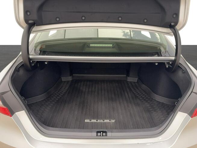 Toyota Camry 2.5 Hybrid Comfort CVT Sedan