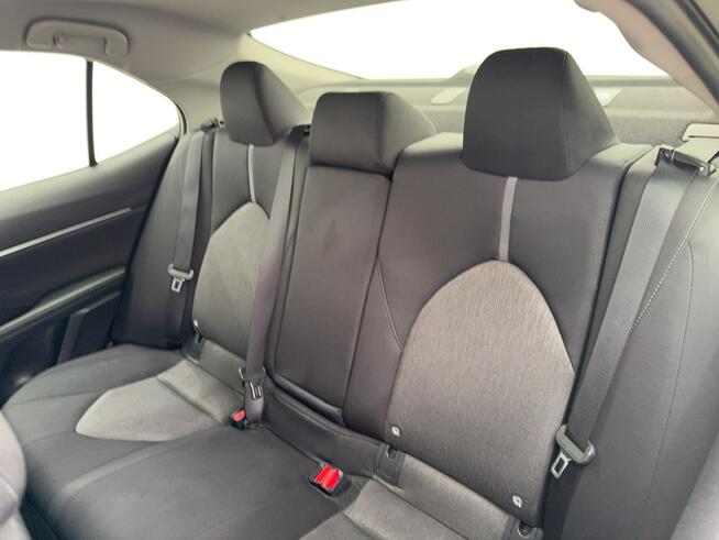Toyota Camry 2.5 Hybrid Comfort CVT Sedan