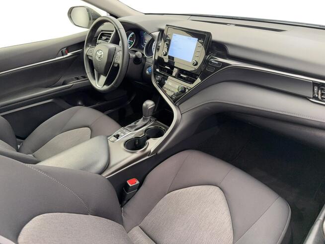 Toyota Camry 2.5 Hybrid Comfort CVT Sedan