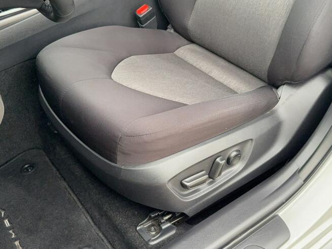 Toyota Camry 2.5 Hybrid Comfort CVT Sedan
