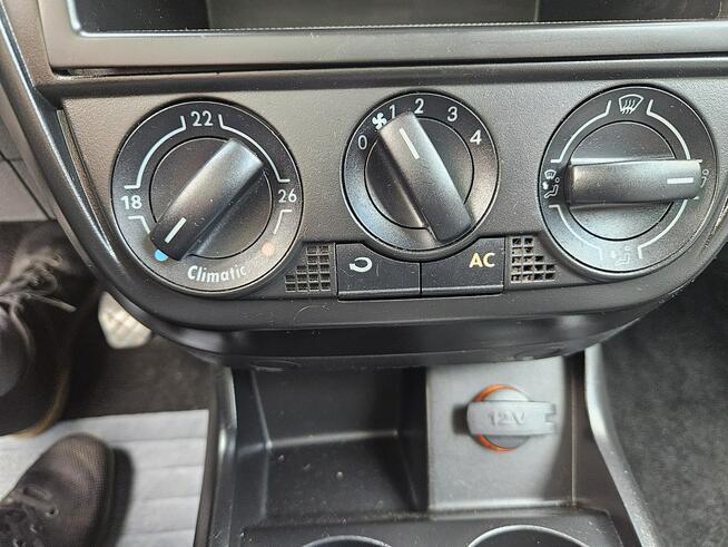 Volkswagen Fox Klimatyzacja / Wspomaganie kierownicy / ABS