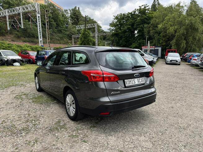 Ford Focus 1.0EcoBoost-125km-Bezwypadkowy-Serwisowany-Nawigacja-Klima-PDC-Kompute