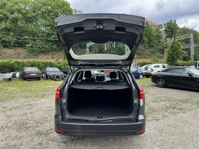 Ford Focus 1.0EcoBoost-125km-Bezwypadkowy-Serwisowany-Nawigacja-Klima-PDC-Kompute