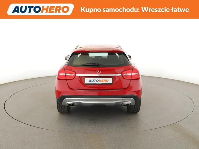 Mercedes GLA 180 automat półskóra navi PDC grzane fotele tempomat