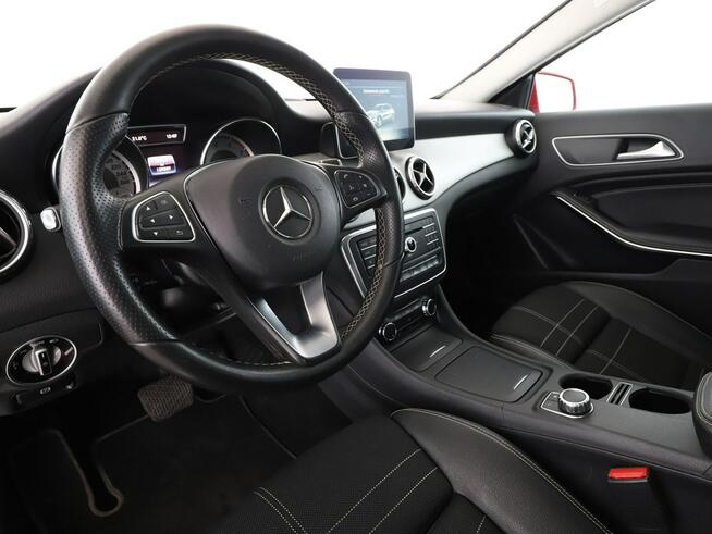 Mercedes GLA 180 automat półskóra navi PDC grzane fotele tempomat